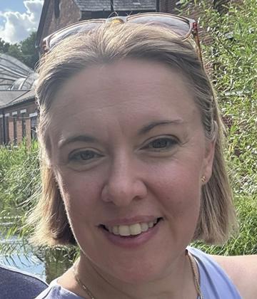 Dr Elizabeth Estabrook Photo V2
